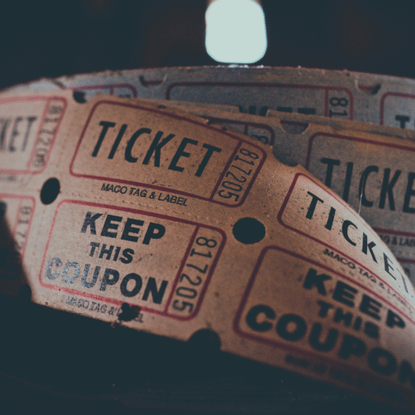 Auction/raffle/ heads or tails game